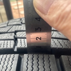 ダンロップ スタッドレスタイヤ 225/65R17 4本の画像