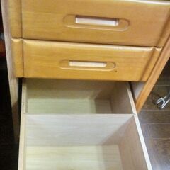 学習机&椅子&プーさんティッシュカバー他小物類の画像