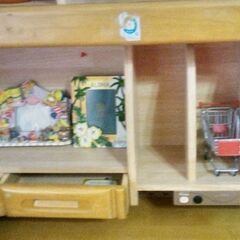 学習机&椅子&プーさんティッシュカバー他小物類の画像