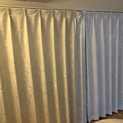 美品 ニトリ　カーテン メリア アイボリーの画像