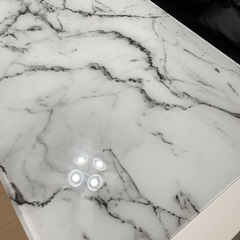 伸縮式　高級　ガラステーブル　リビングテーブル　大理石柄　オシャレの画像