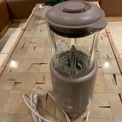 美品　アイリスオーヤマ ミキサー 1000ml IJM-S101-C アイボリーの画像