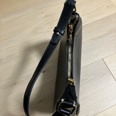 ショルダーバッグの画像