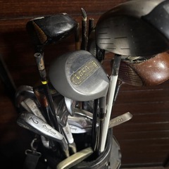 金曜日に処分します。キャロウェイゴルフバッグと色々の画像