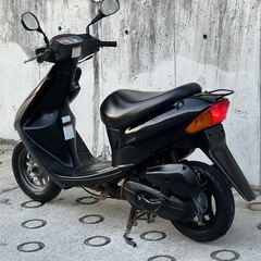 大人気セール‼️安心のバッテリー新品✨️前後タイヤまだまだ山あり🗻嬉しいオイル満タン補充済み🈵オイル交換不要⭕️継ぎ足しだけで🆗2サイクルでパワフルな走り💨CA1PAレッツ2✴の画像