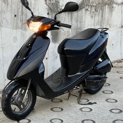 大人気セール‼️安心のバッテリー新品✨️前後タイヤまだまだ山あり🗻嬉しいオイル満タン補充済み🈵オイル交換不要⭕️継ぎ足しだけで🆗2サイクルでパワフルな走り💨CA1PAレッツ2✴の画像