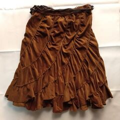 革紐ベルト付き バーントアンバー コーデュロイ スパイラルスカート 皴加工風 膝丈 サイズMの画像