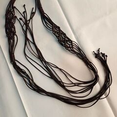 革紐ベルト付き バーントアンバー コーデュロイ スパイラルスカート 皴加工風 膝丈 サイズMの画像