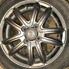 スタッドレスタイヤの画像