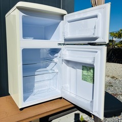 ほぼ未使用 アイリスオーヤマ 冷凍冷蔵庫 PRR-082D-W  アイリスプラザ 冷蔵庫 81L 一人暮らし 小型 おしゃれ ノンフロン ホワイト の画像