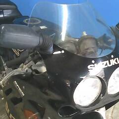 SUZUKI GSX-R400-2 黒 格安提供車 半額配送キャンペーン クランキング未確認 期間限定価格 現状渡し諸経費￥0- 横浜 P-Yard の画像