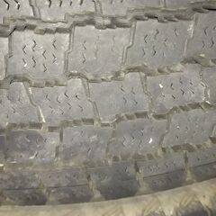 履き潰しに!! 間に合わせに!! GOOD YEAR ICENAVI CARGO 145R12LT 6PR スタッドレスタイヤ 4本SET ※引き取りまたは指定駅渡しの画像