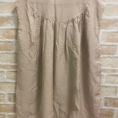 ノースリーブ　シャツ　フリーサイズ　ナチュラルなの画像