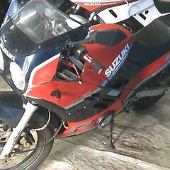 SUZUKI GSX-R250-1 赤/紺 格安提供車 半額配送キャンペーン クランキング確認 期間限定価格 現状渡し諸経費￥0- 横浜 P-Yardの画像