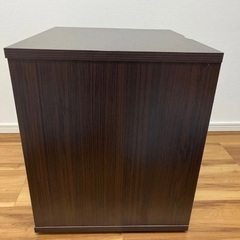 ダークブラウン金庫 2段棚付き(一部損傷あり)の画像