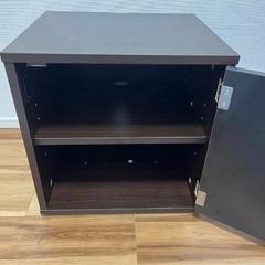 ダークブラウン金庫 2段棚付き(一部損傷あり)の画像