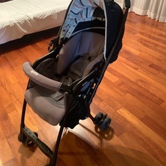 Aprica 軽量ベビーカー
の画像