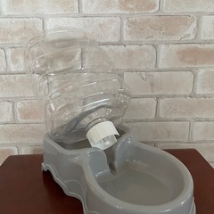 犬.猫/ペット水飲み器/中古品
の画像