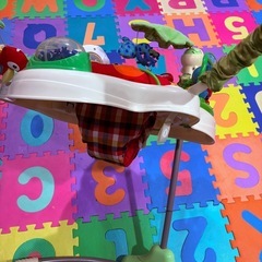 🌈🧸✨【ママ大助かり♡雨の日も冬も“おうち遊園地”に変身♪ジャンパルー×ふかふかパズルマット大セット💛84枚で冬もあったか！すぐ遊べる電池入り】室内あそび／育児サポート／まとめて500円💐🫧❄️の画像