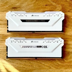 【送料無料】DDR4 32GB(2X16GB) 3200MHz メモリ 白 RGBの画像