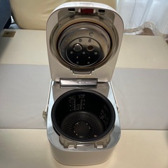 【Panasonic IHジャー炊飯器 SR-PW100（5.5合）】2018年製の画像