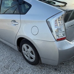 トヨタ プリウス シルバー 車検2年の画像