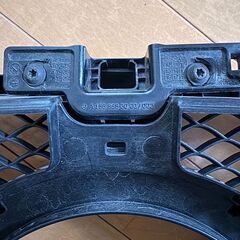 【引き取りに来ていただける方限定】メルセデスAMG  X156 amg gla45  純正グリル 後期の画像