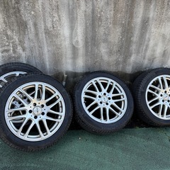 ベンツVクラス　スタッドレスタイヤ 245/45R18 NC7（4本セット）の画像