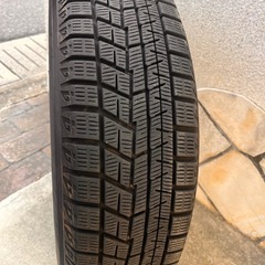 スタッドレスタイヤの画像