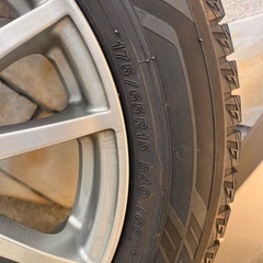 スタッドレスタイヤの画像