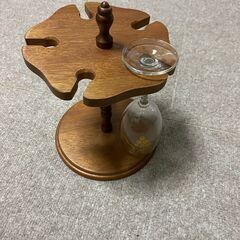 ワイングラス（６個）とホルダーの画像