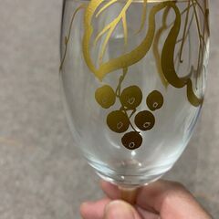 ワイングラス（６個）とホルダーの画像