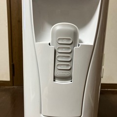 極美品　2024年　DeLonghi オイルヒーター RHJ75V0915-GYの画像