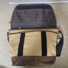 小さめ肩掛け鞄7.4Lの画像