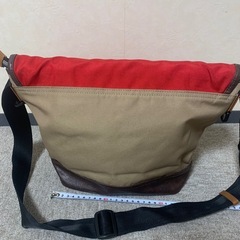 小さめ肩掛け鞄7.4Lの画像