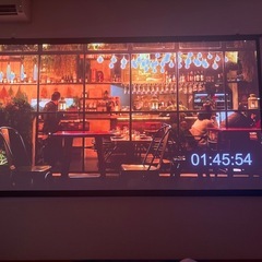 プロジェクタースクリーンの画像