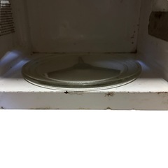 ☆激安価格☆電子レンジ TWINBIRD 2017年製 DR-D4292U 50Hz専用 ホワイト 動作確認済み 傷あり【ジ 1119-04】の画像