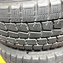 DUNLOPスタッドレス195/65R15の画像