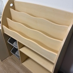 絵本棚の画像