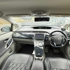 トヨタプリウスS LEDの画像