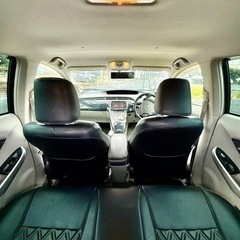 トヨタプリウスS LEDの画像