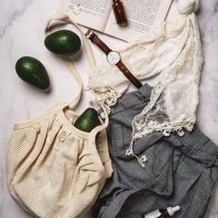 在宅でできるお仕事の募集です🌷 ECサイトにて服を販売しており、商品の 撮影・採寸をお手伝いしていただける方を探しています。の画像