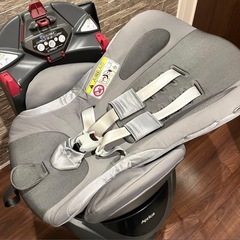 【美品】Aprica ベビーシート　チャイルドシート　0歳から　リクライニングの画像