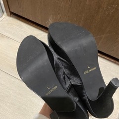 黒　ピンヒール　布素材　　ハイヒール　パンプスの画像