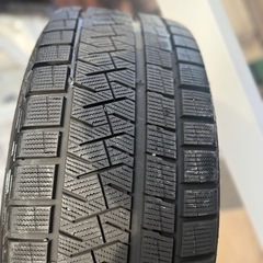 スタッドレスタイヤ、17インチ ホイール付×4本。廃盤希少の画像