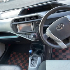 アクア 車検2年付き 燃費抜群 エンジンミッション問題なし エアコン冷えますの画像