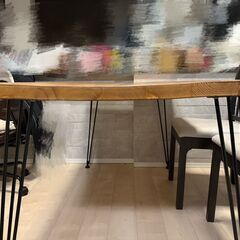 LOWYA ダイニングテーブル 140 x 70 CM、中古品、真ん中少し曲がっています、11/26、28-30に取りに来てくださる方に限定の画像