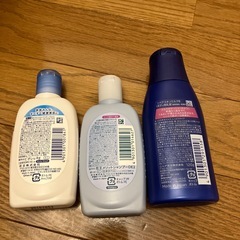 旅行セット　　メリットシャンプー80mlとニベアボディークリーム　ビオレボディーウォッシュの画像