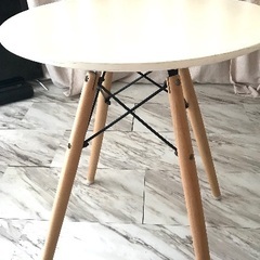 イームズ リプロダクト カフェテーブル ダイニングテーブルの画像