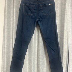 USA : WHITE HOUSE BLACK MARKET フィットデニムの画像